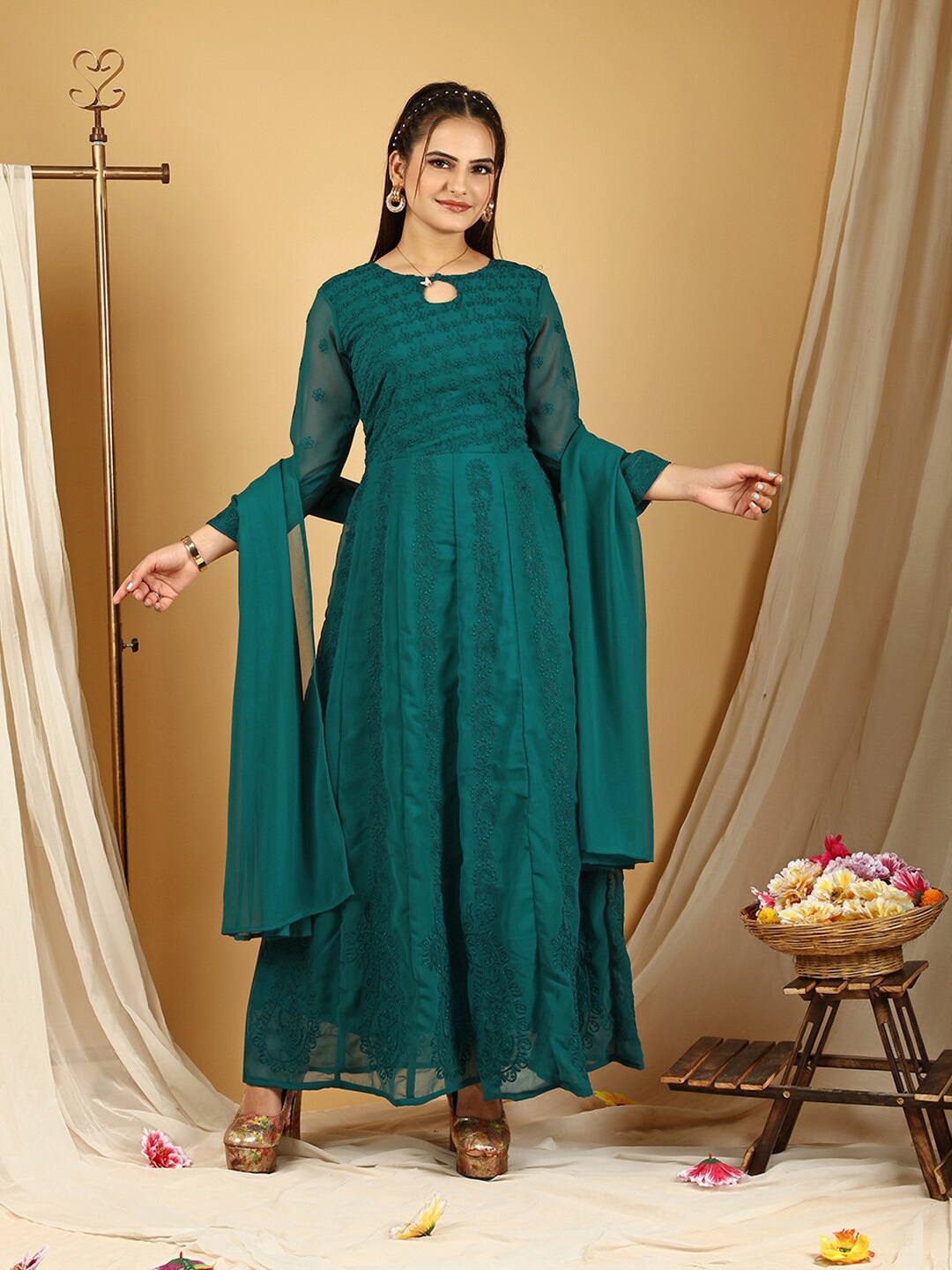 

Virah Fashion Keyhole Neck Embroidered Georgette Anarkali Kurta With Dupatta, Green