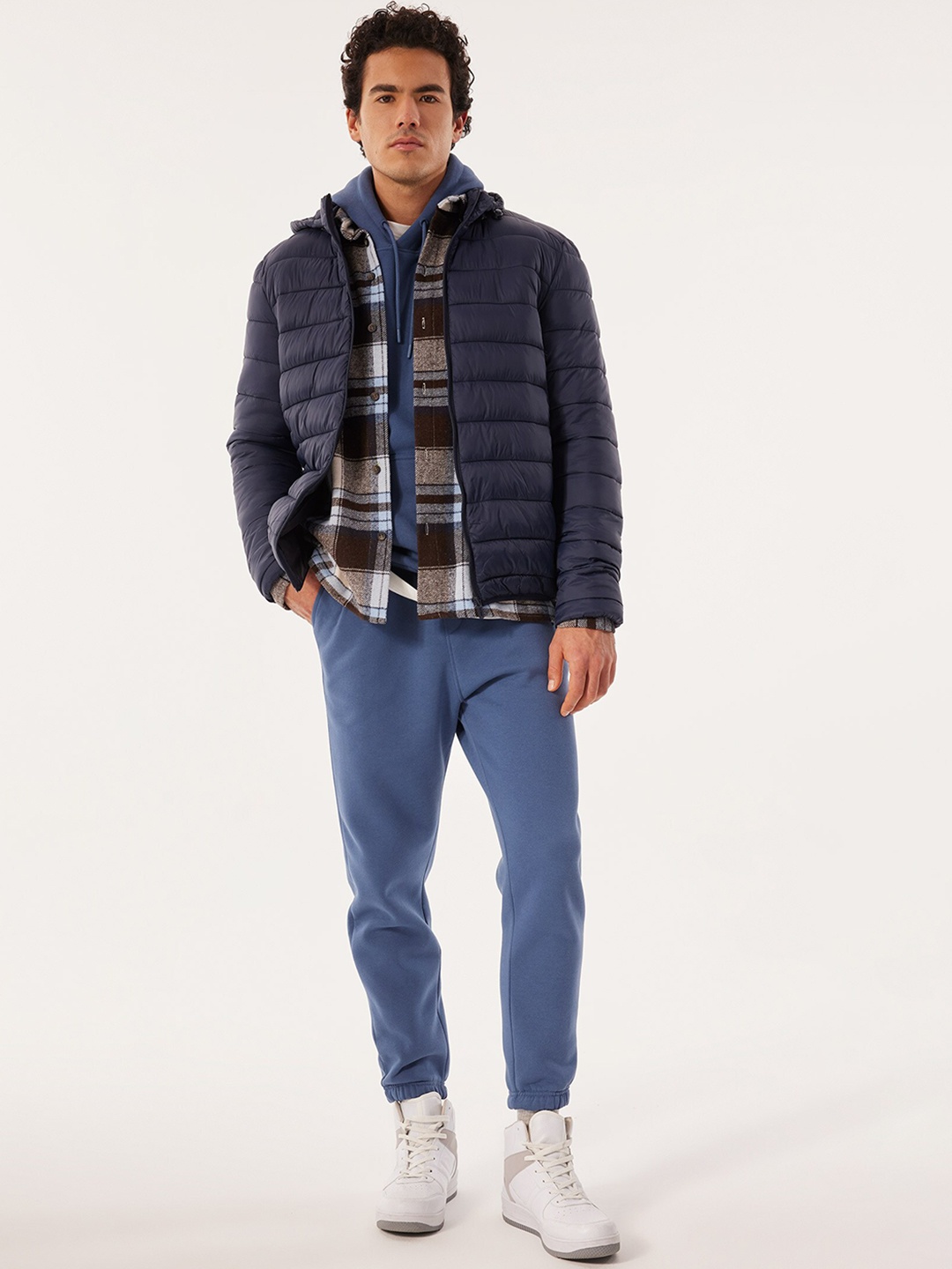 

DeFacto Men Mid-Rise Flat-Front Plain Joggers, Blue
