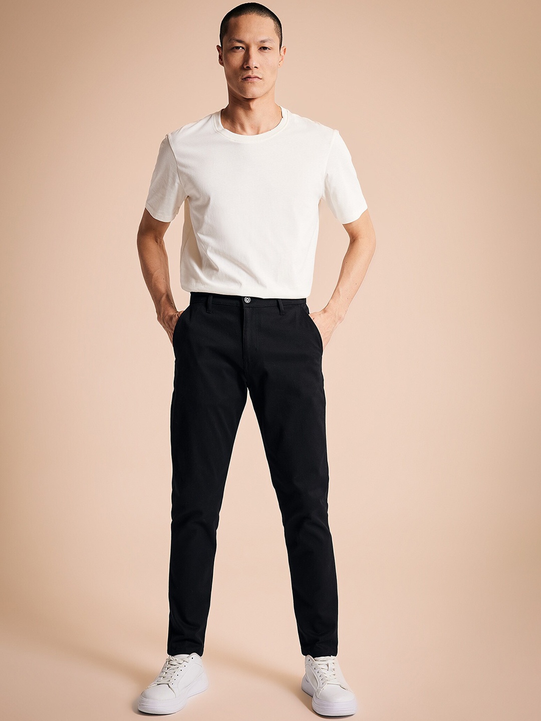 

DeFacto Men Regular Fit Trousers, Black