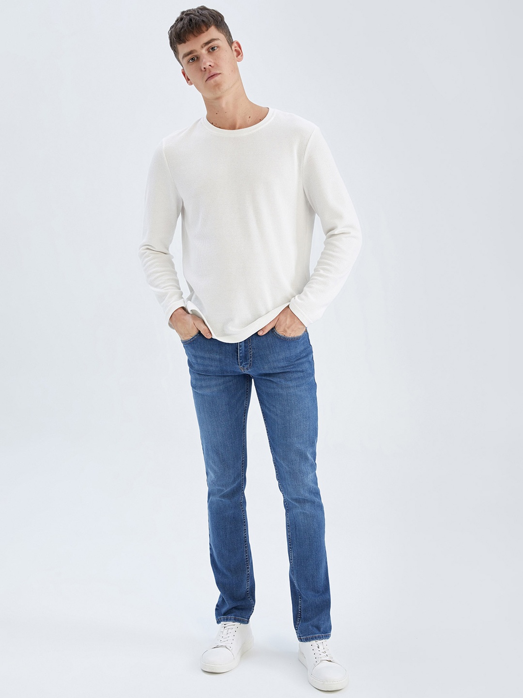 

DeFacto Men Light Fade Stretchable Jeans, Blue