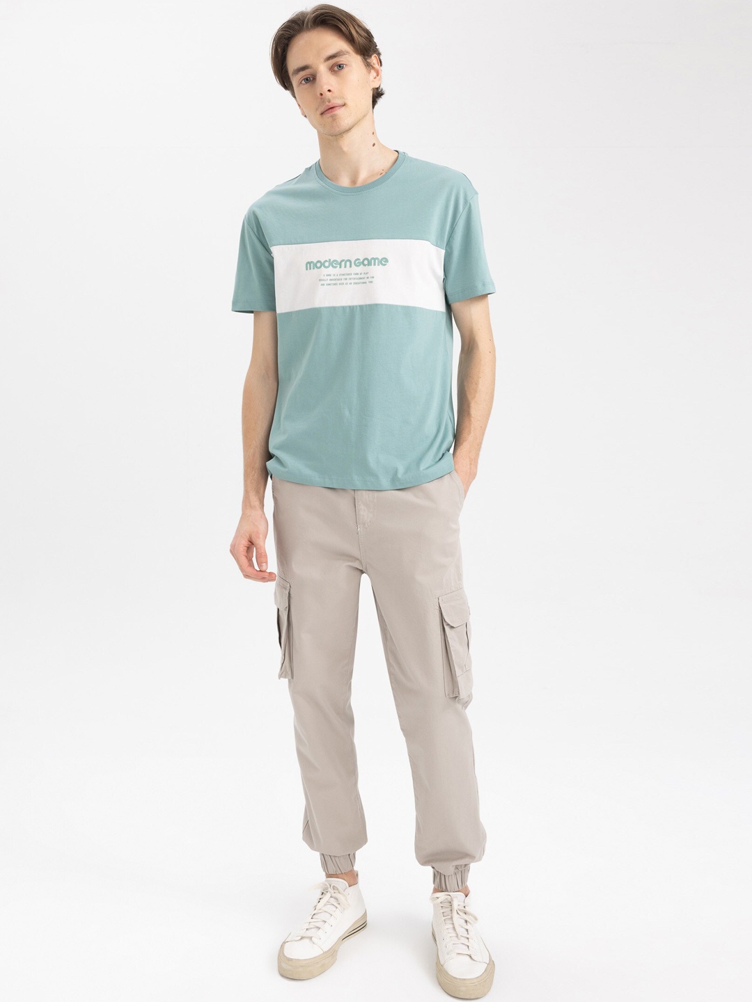 

DeFacto Men Cotton Mid-Rise Flat-Front Woven Plain Cargos Trousers, Off white