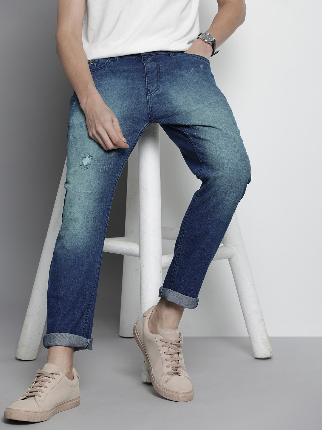

The Indian Garage Co Slim Fit Low Distress Stretchable Light Fade Jeans, Blue