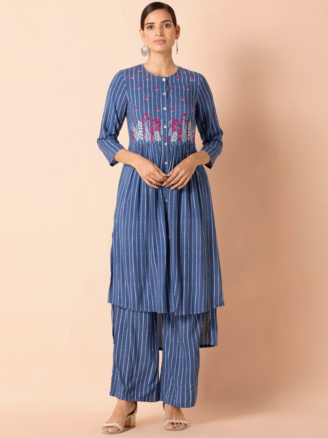 

INDYA Floral Embroidered Pleated High Low Kurta, Navy blue