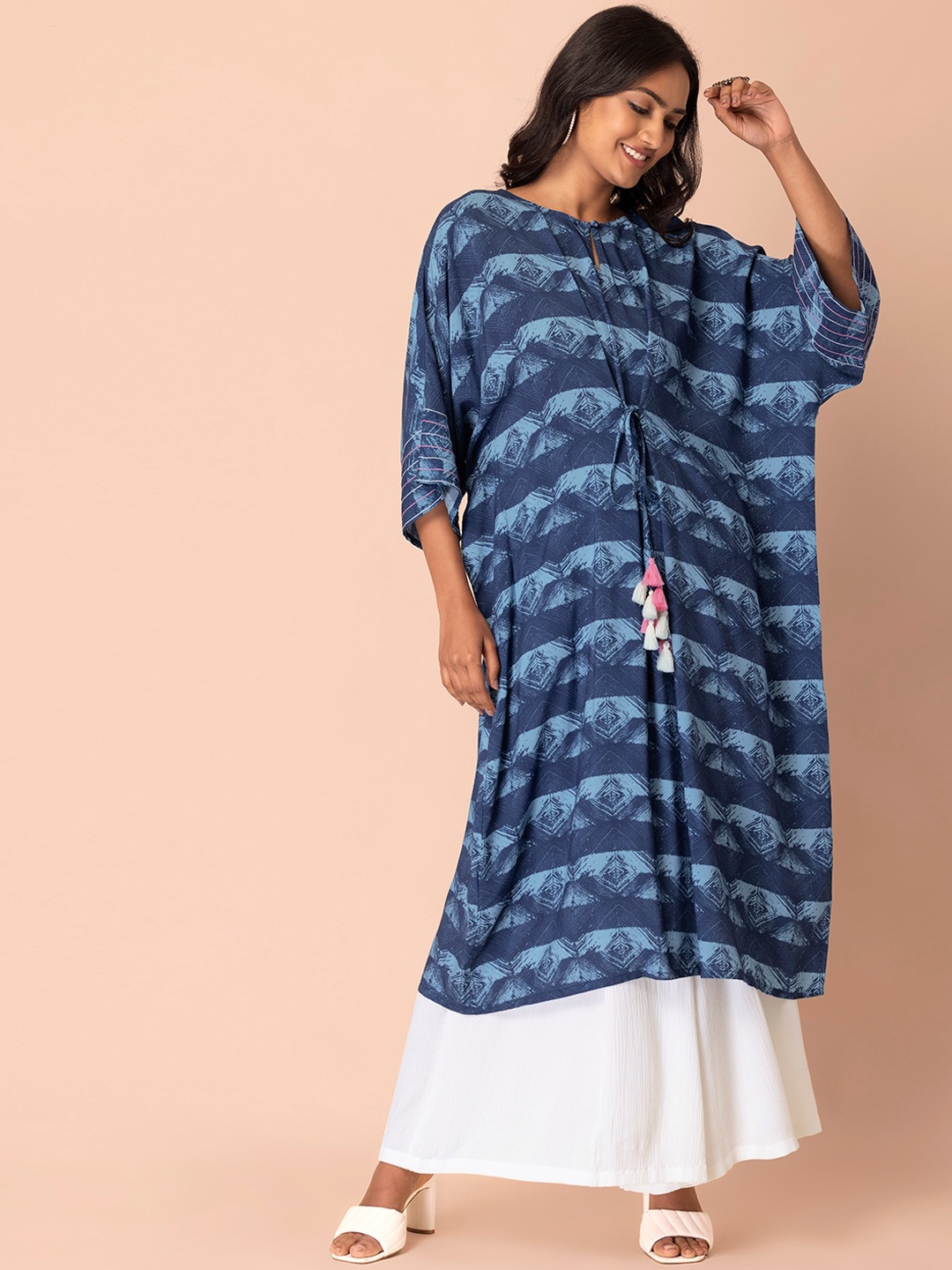 

INDYA Geometric Dyed Keyhole Neck Kaftan Kurta, Blue
