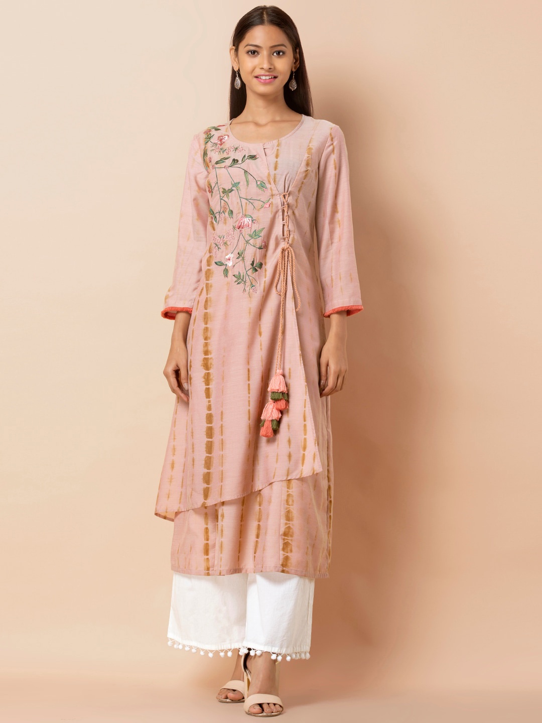 

INDYAFloral Embroidered Thread Work Kurta, Pink