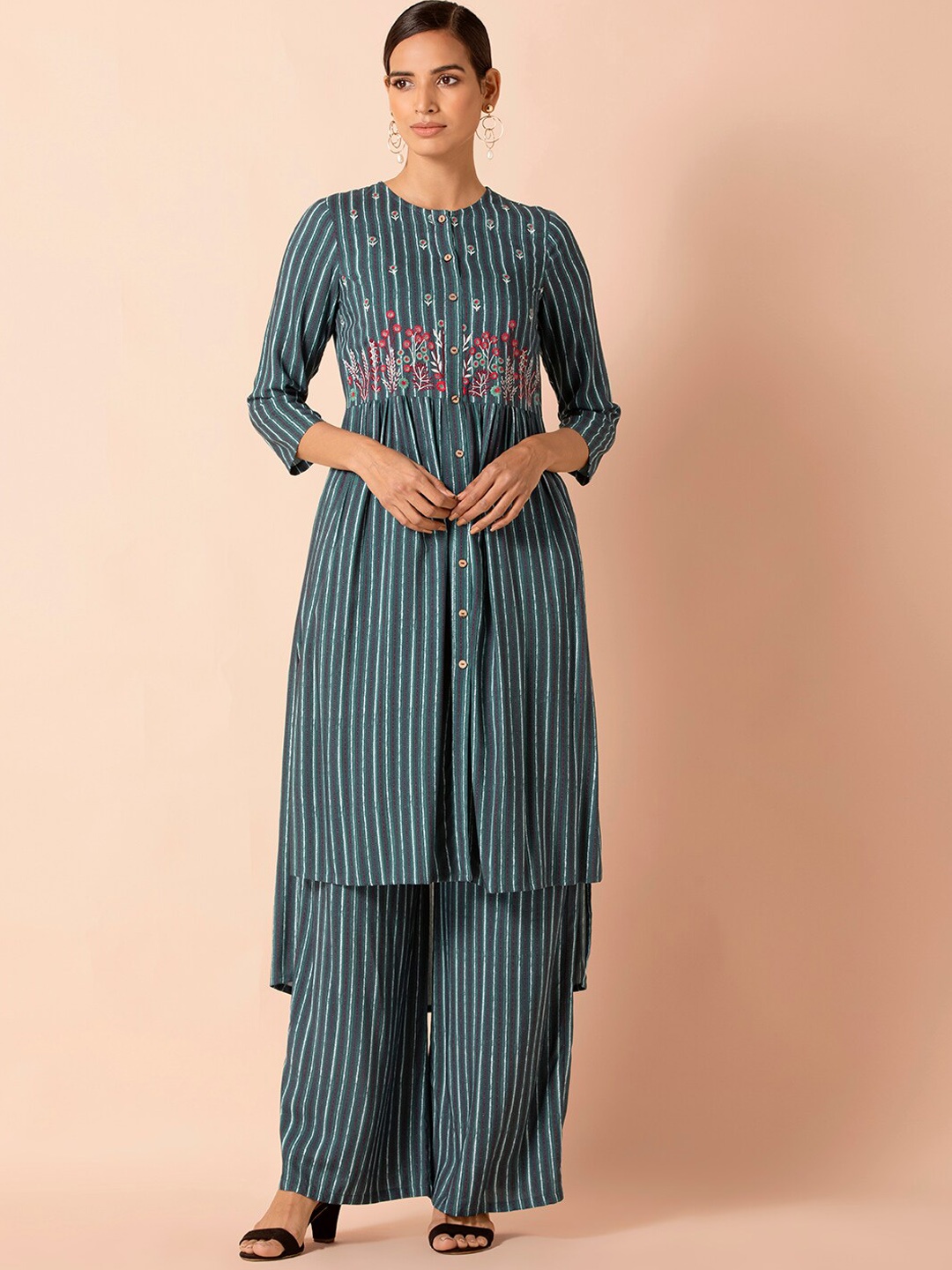 

INDYA Striped Thread Work High Low Kurta, Green