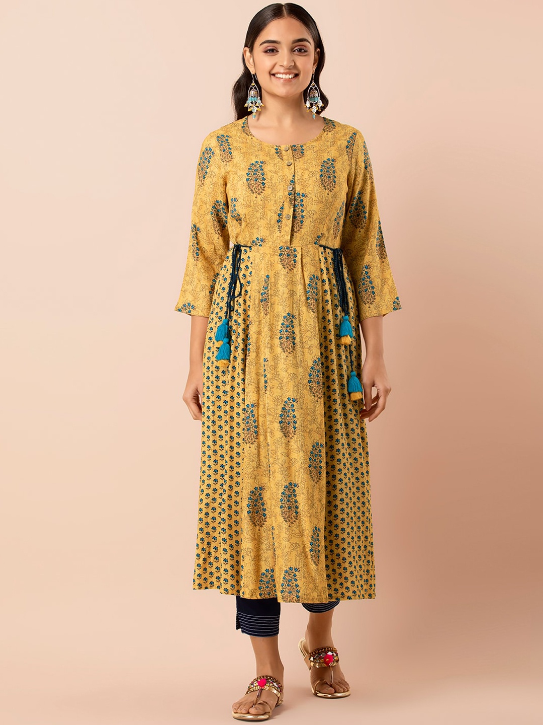 

INDYA Floral Printed Side Tie-Up A-Line Kurta, Yellow