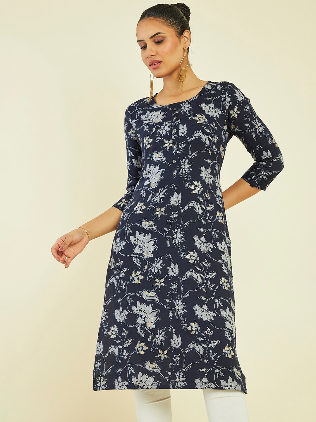 

Soch Floral Printed Roll Up Sleeves Straight Kurta, Navy blue
