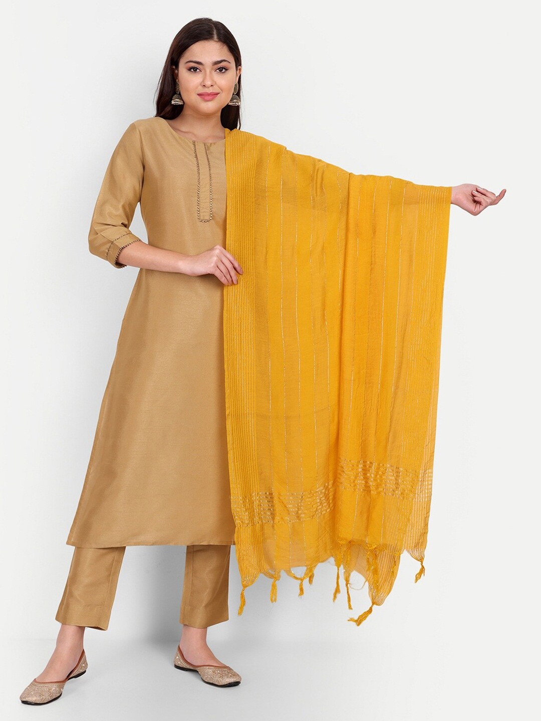 

Hinayat Fashion Striped Zari Dupatta, Yellow