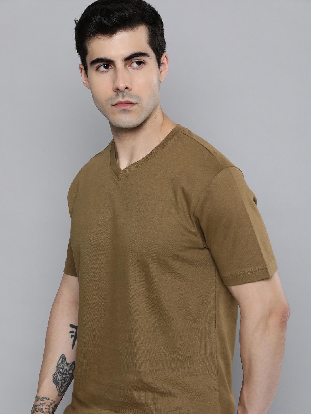 

ether V-Neck T-shirt, Brown