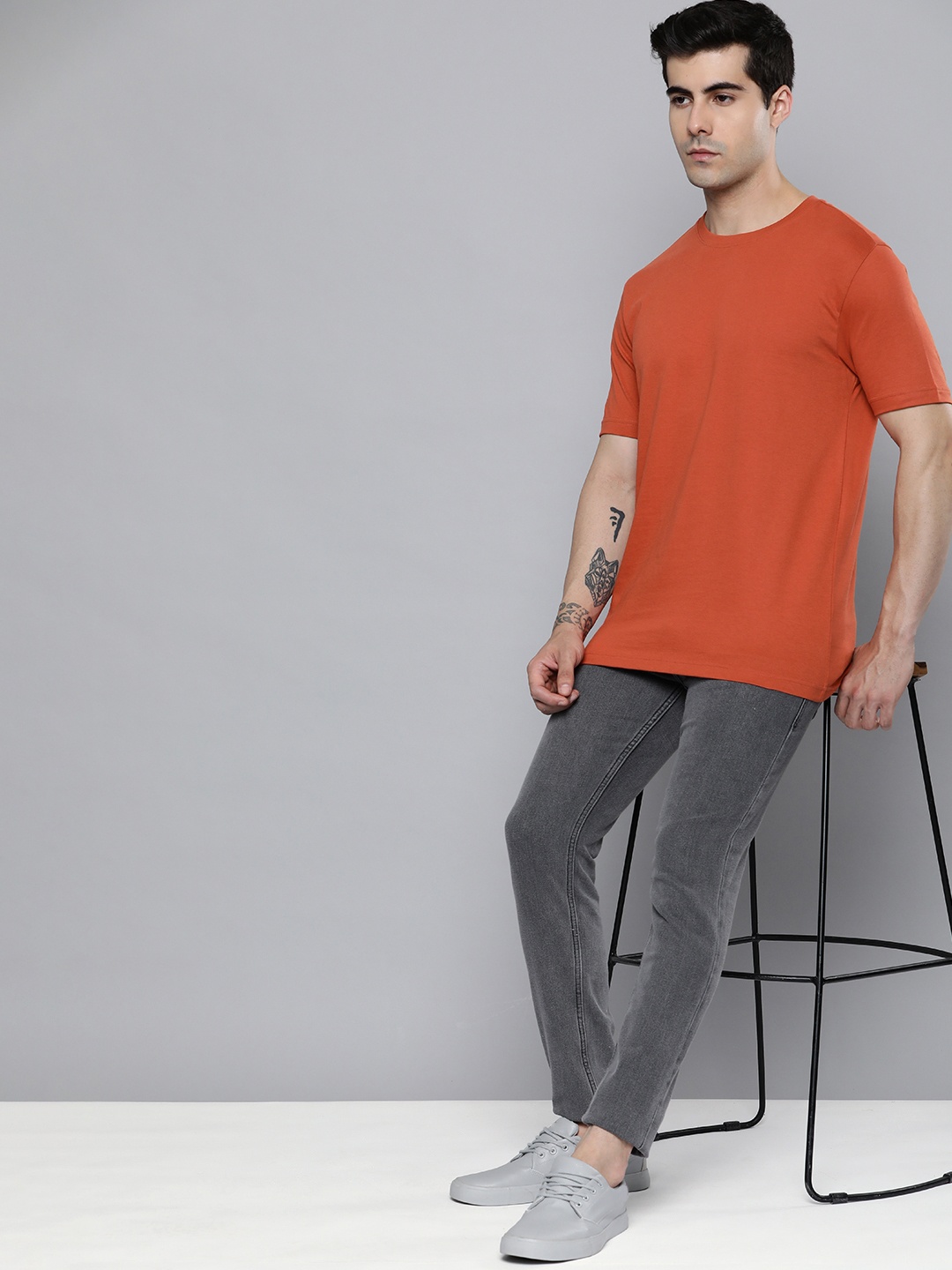 

ether Men Regular Fit T-shirt, Orange