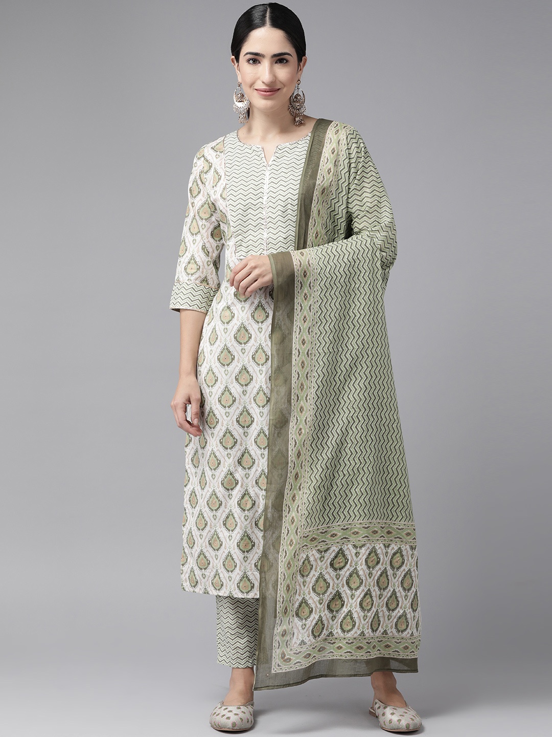 

Ginni Arora Label Printed Gotta Patti Pure Cotton Kurta With Trousers & Dupatta, Off white