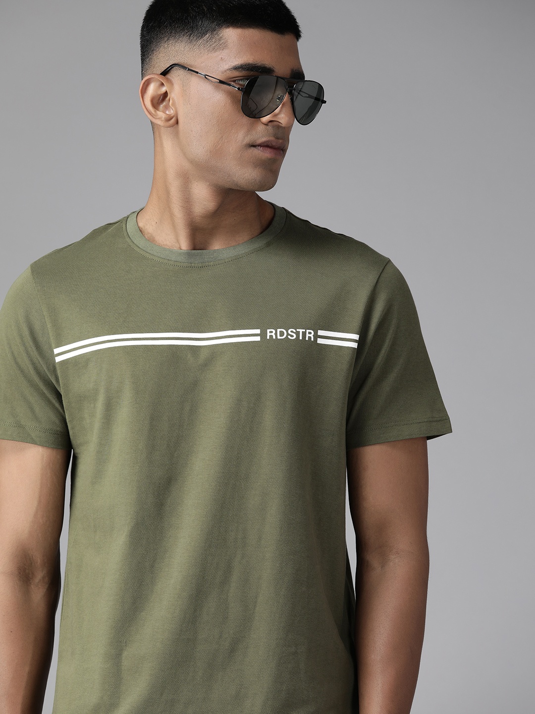 

Roadster Men Striped Printed Pure Cotton T-shirt, Olive