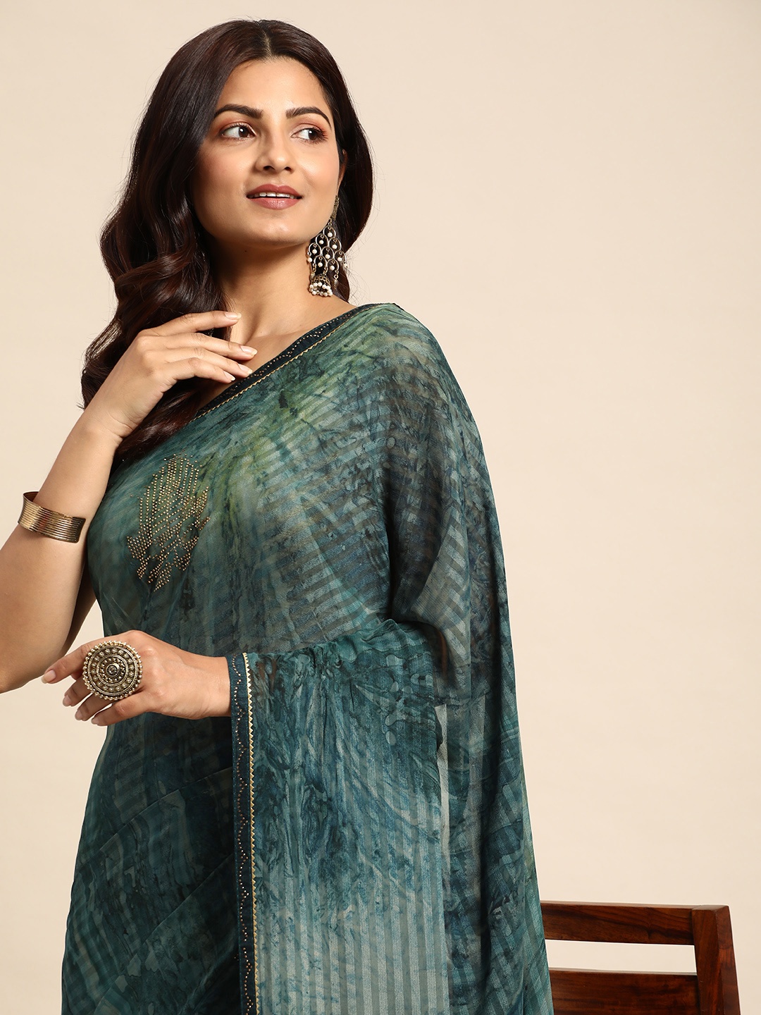 

HERE&NOW Striped Sequinned Art Silk Saree, Teal