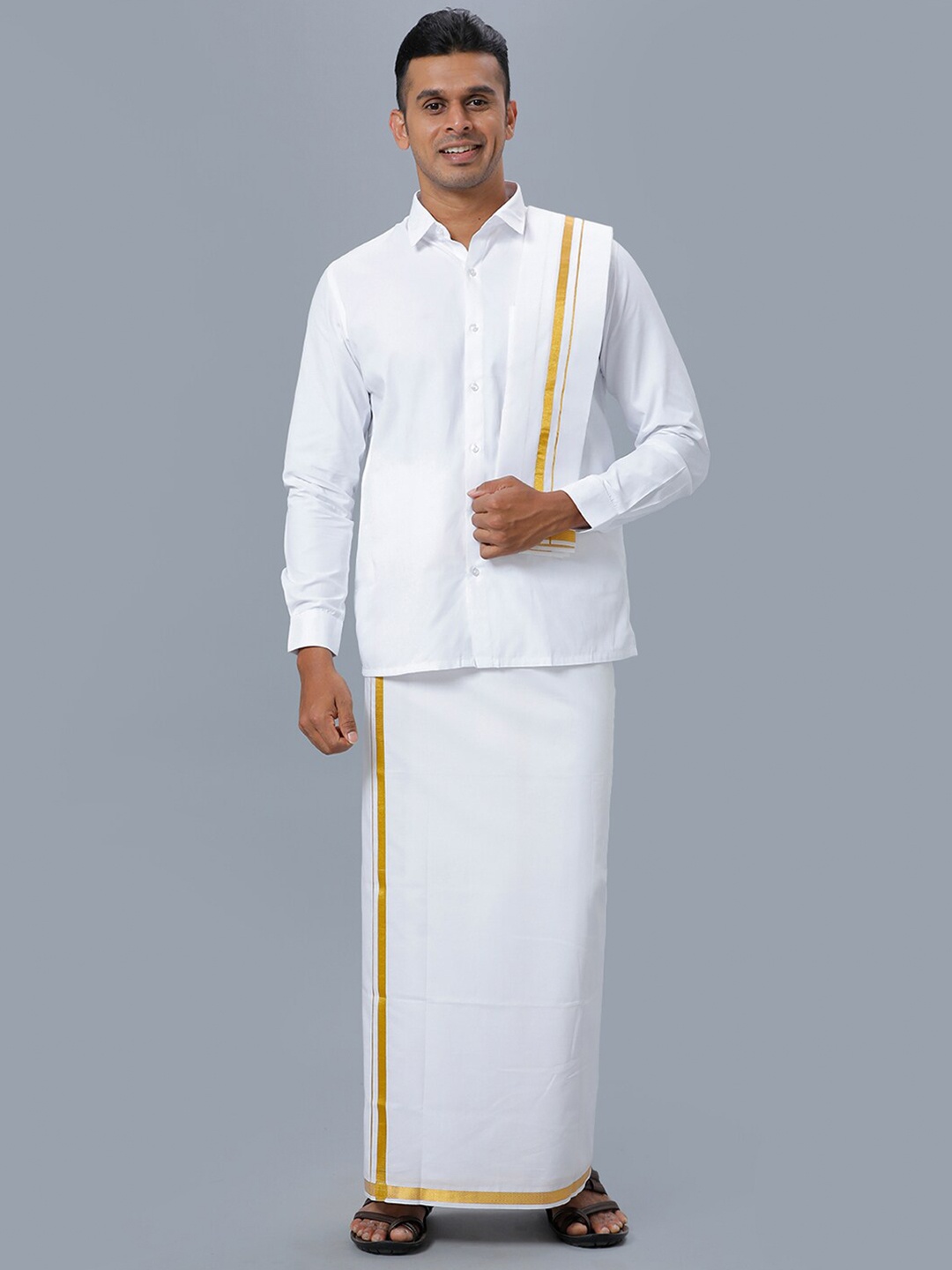 

Ramraj Men Spread Collar Pure Cotton Shirt & Veshti, White