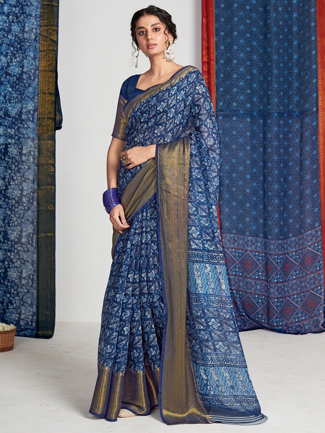 

Saree mall Ethnic Motifs Printed Zari Saree, Navy blue