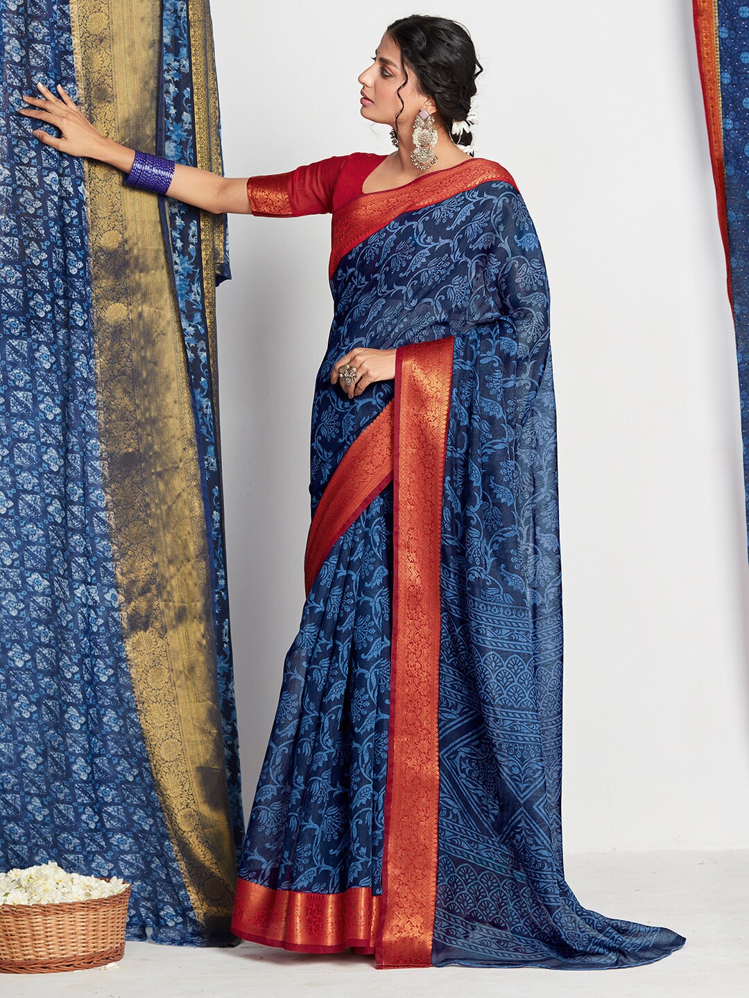 

Saree mall Ethnic Motifs Printed Zari Saree, Navy blue