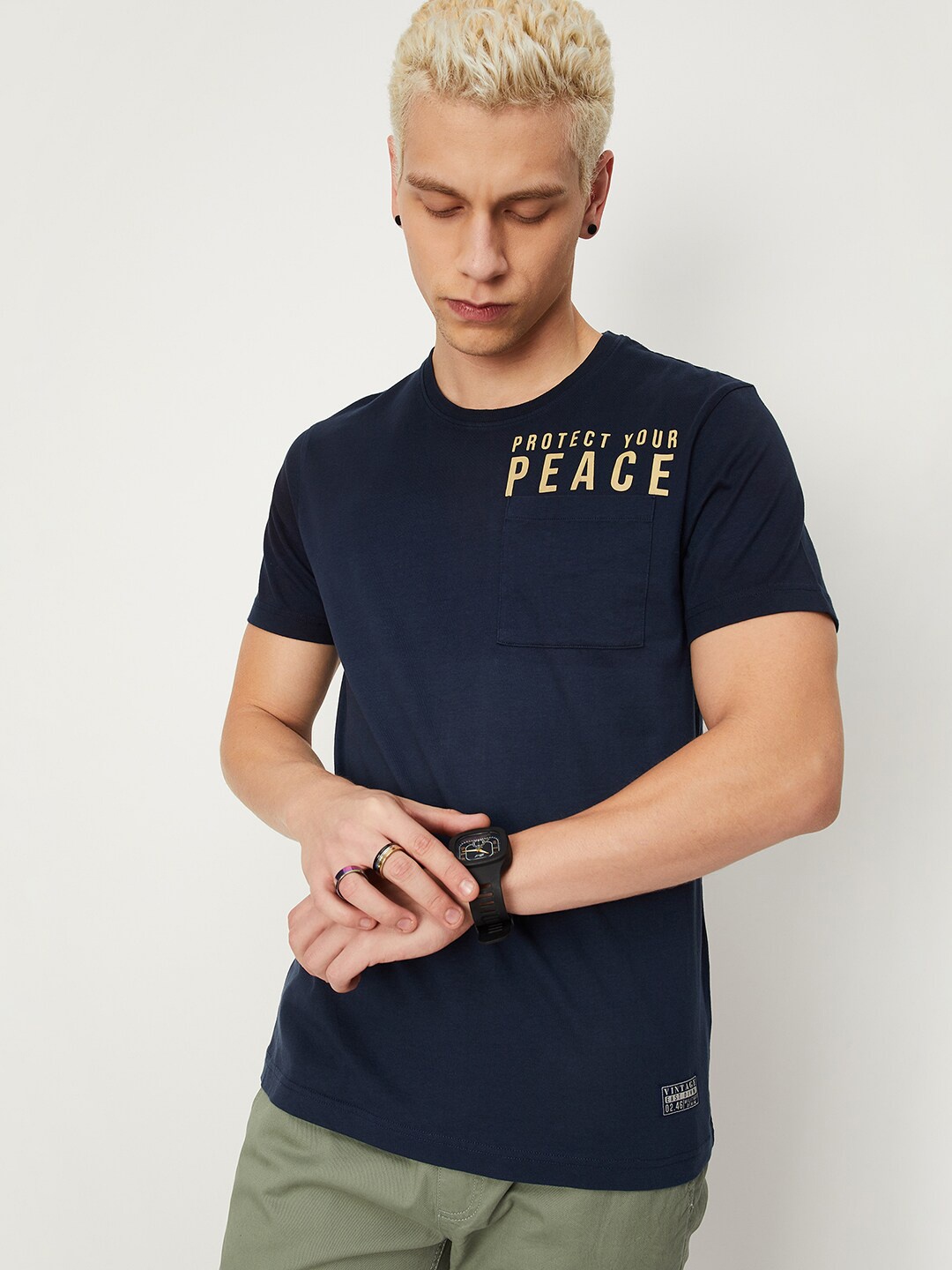 

max Typography Printed Pure Cotton T-shirt, Navy blue