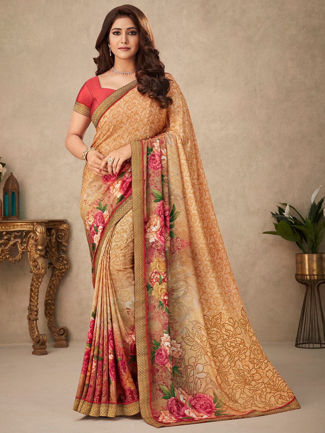 

Kasak Floral Printed Silk Blend Saree, Cream