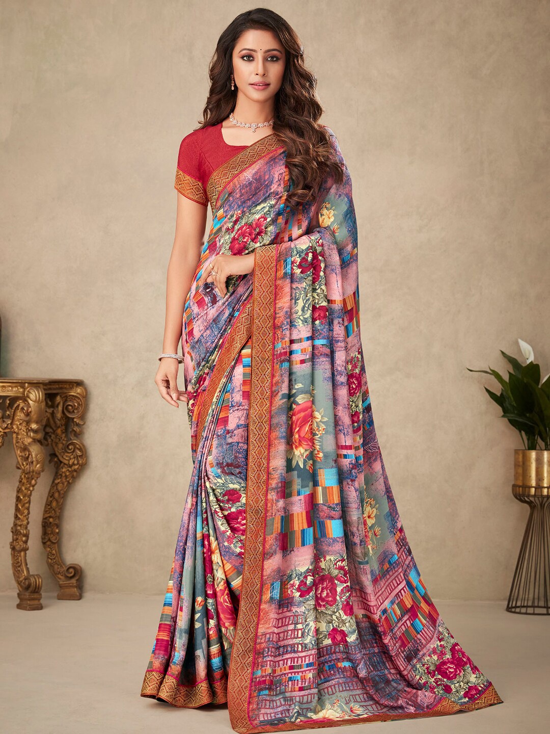 

Kasak Floral Printed Silk Blend Saree, Pink