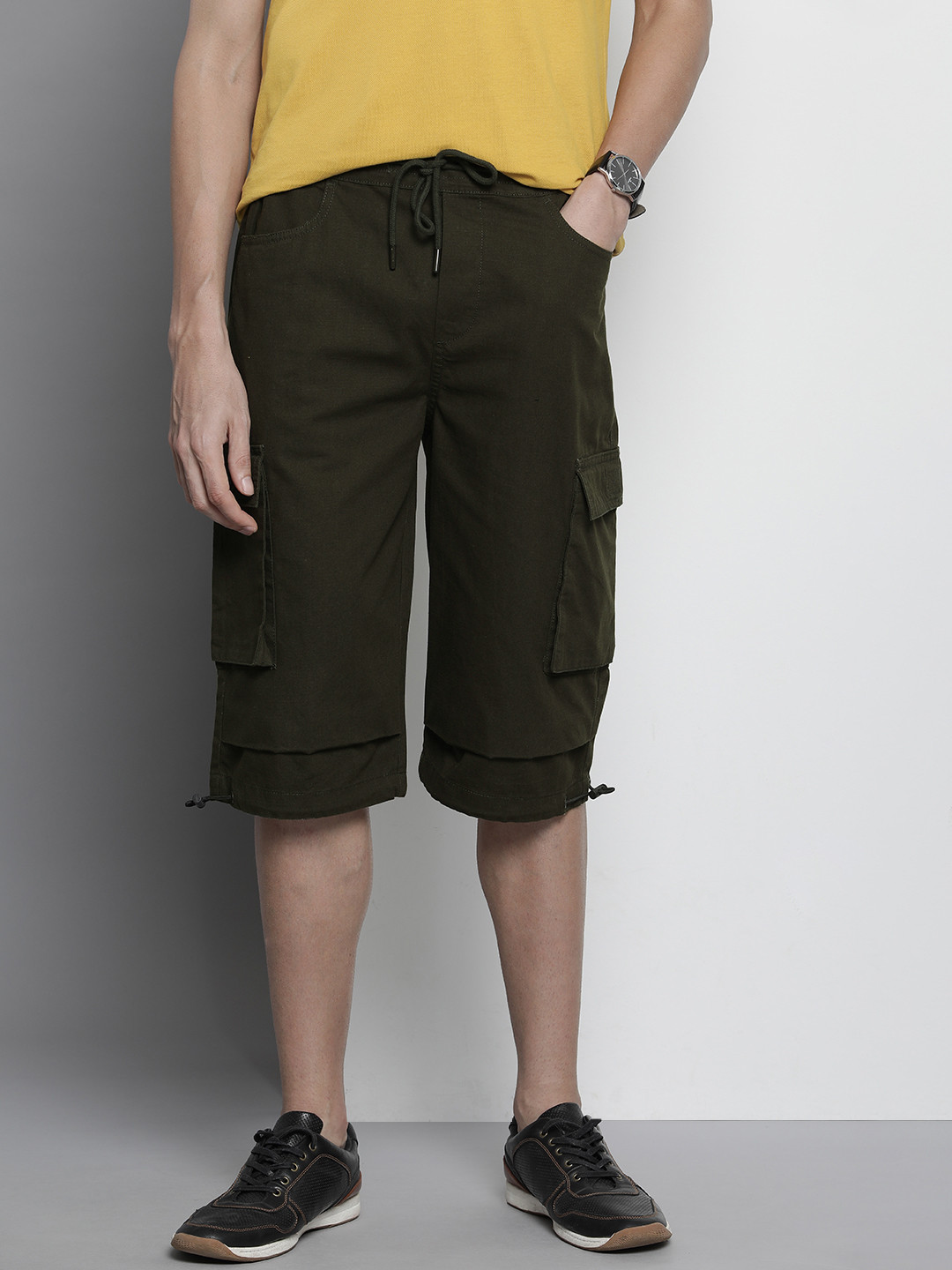

The Indian Garage Co Loose Fit Cargo Shorts, Olive