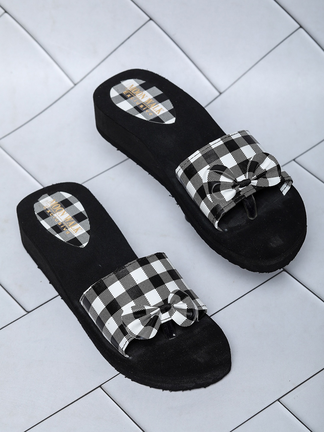 

Moonwalk Women Printed Open Toe Slip On Flats, Black