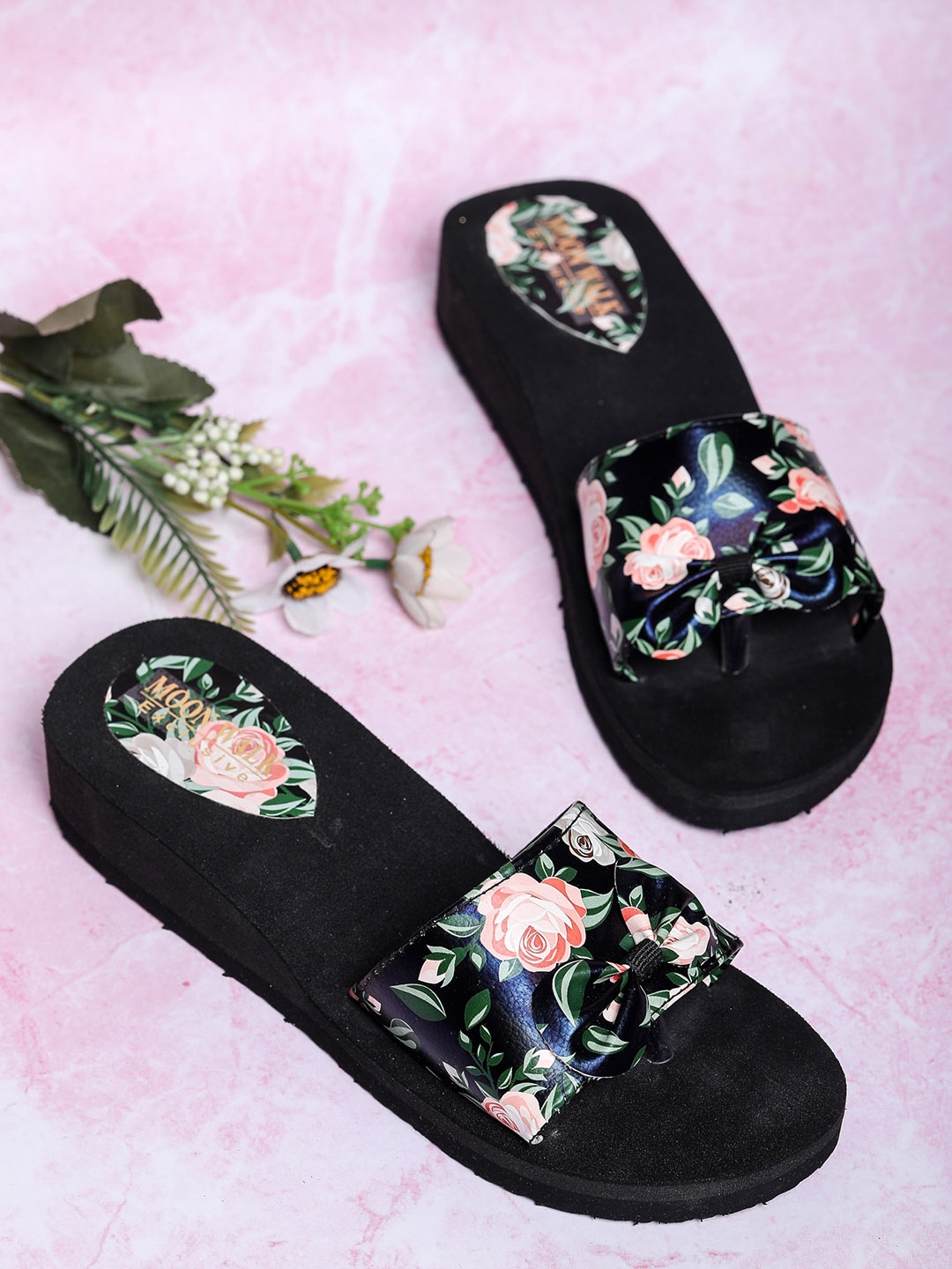 

Moonwalk Women Printed Slip On Open Toe Flats With Bow, Black