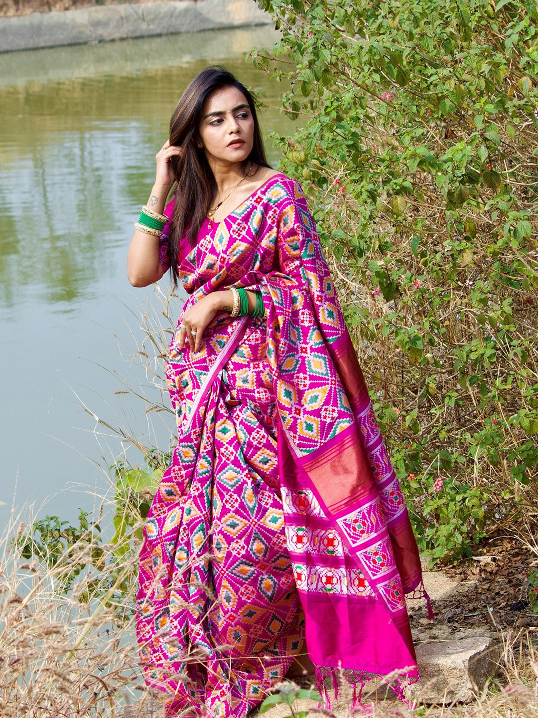 

AVANTIKA FASHION Woven Design Zari Pure Silk Kanjeevaram Saree, Pink