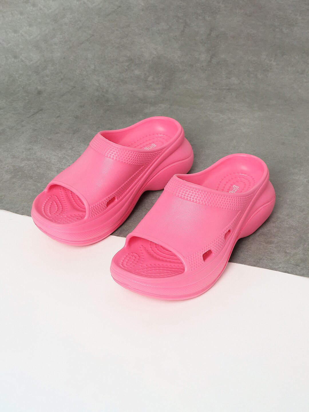 

Ginger by Lifestyle Women Rubber Sliders, Pink