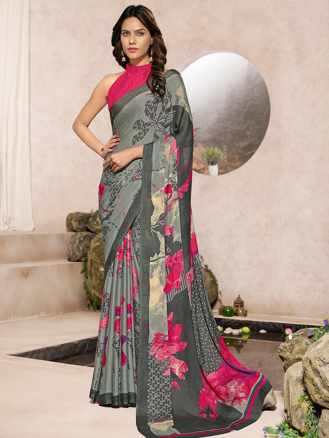 Kasak Floral Printed Silk Blend Saree, Grey
