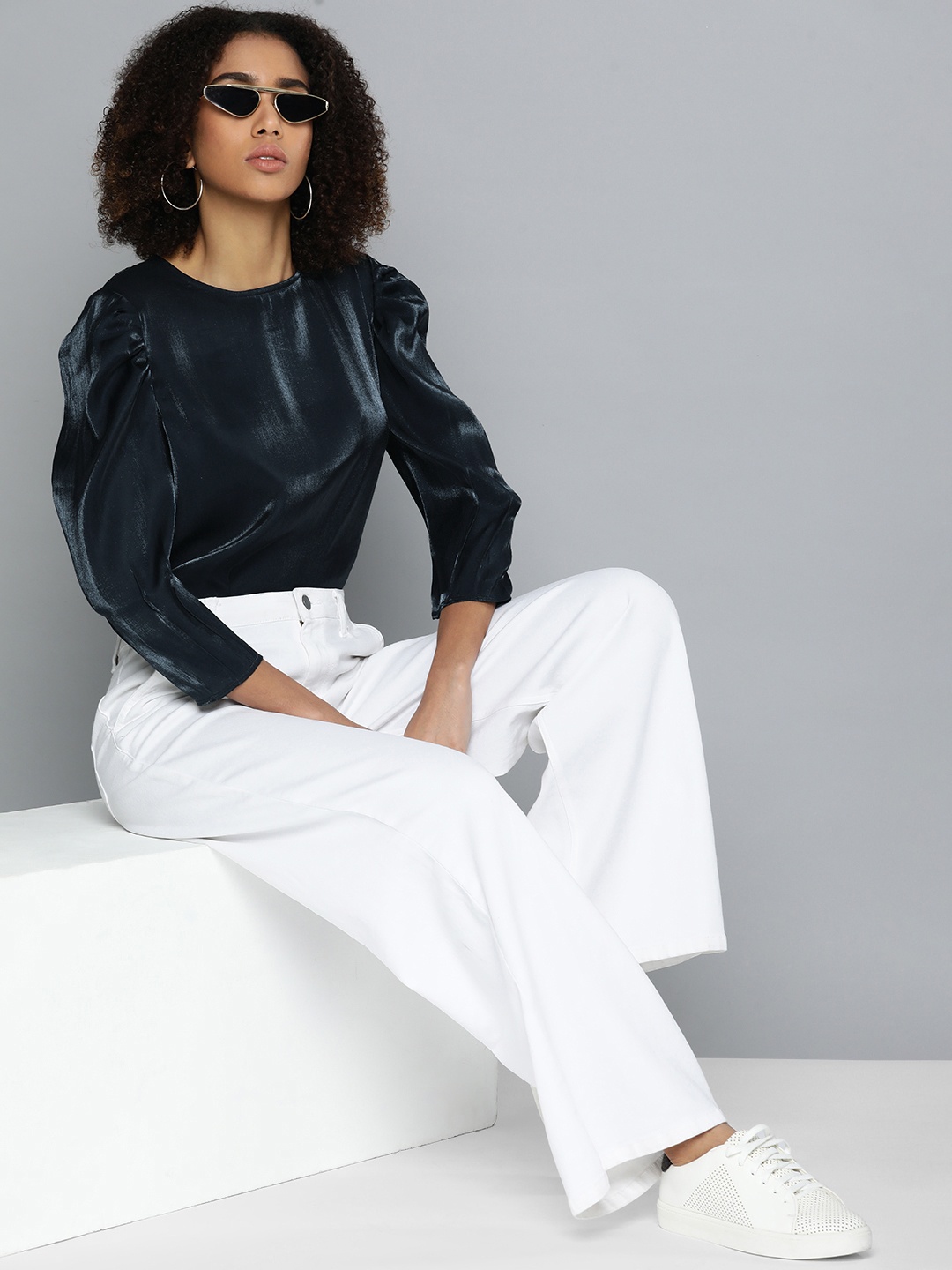 

Levis Satin Finish Round Neck Puff Sleeve Top, Green
