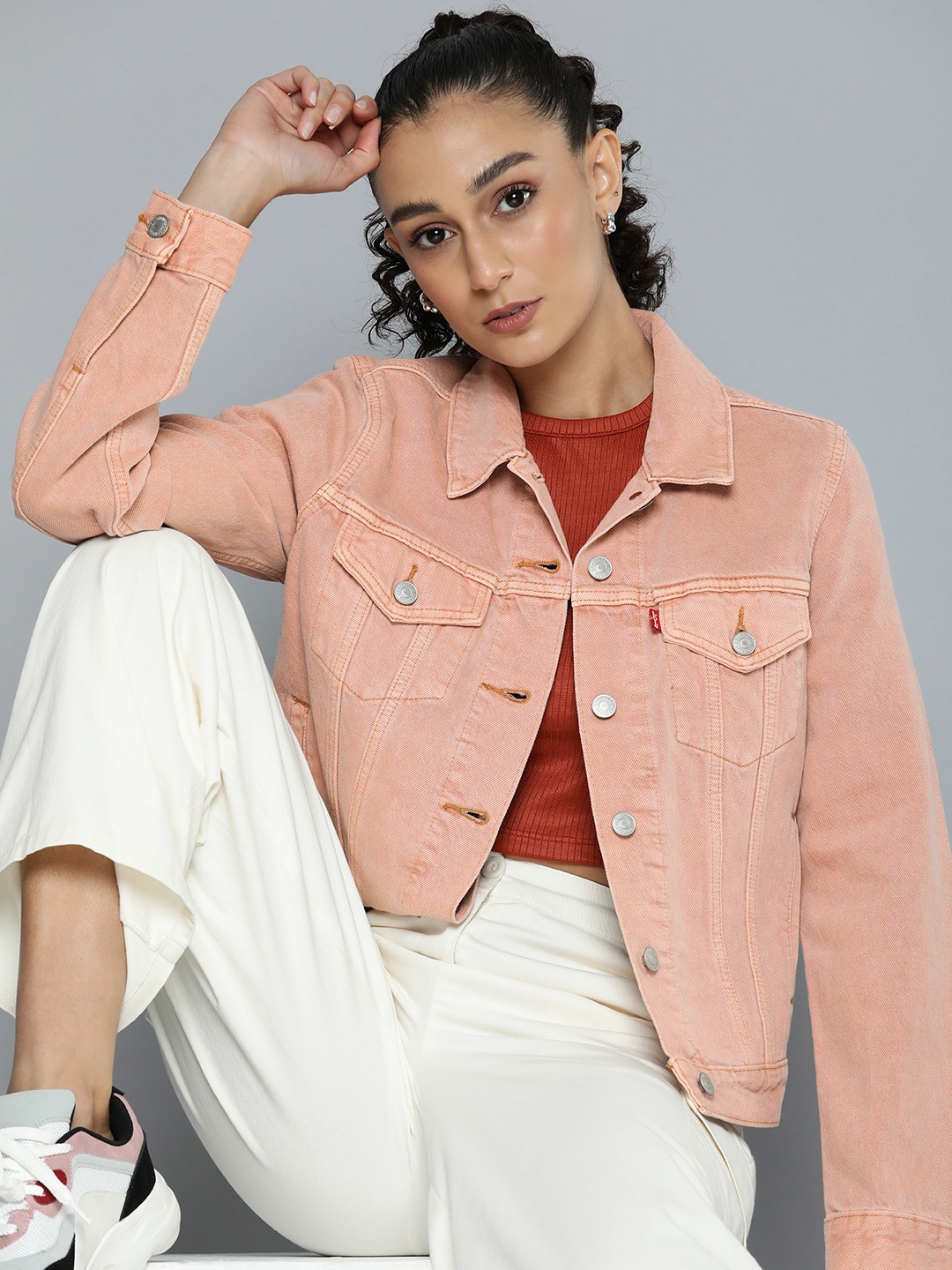 

Levis Women Pure Cotton Solid Spread Collar Denim Jacket, Peach