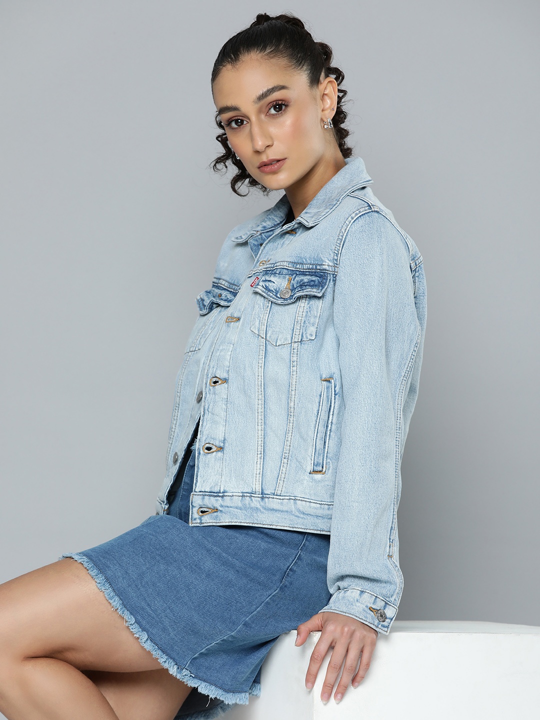 

Levis Women Solid Spread Collar Denim Jacket, Blue