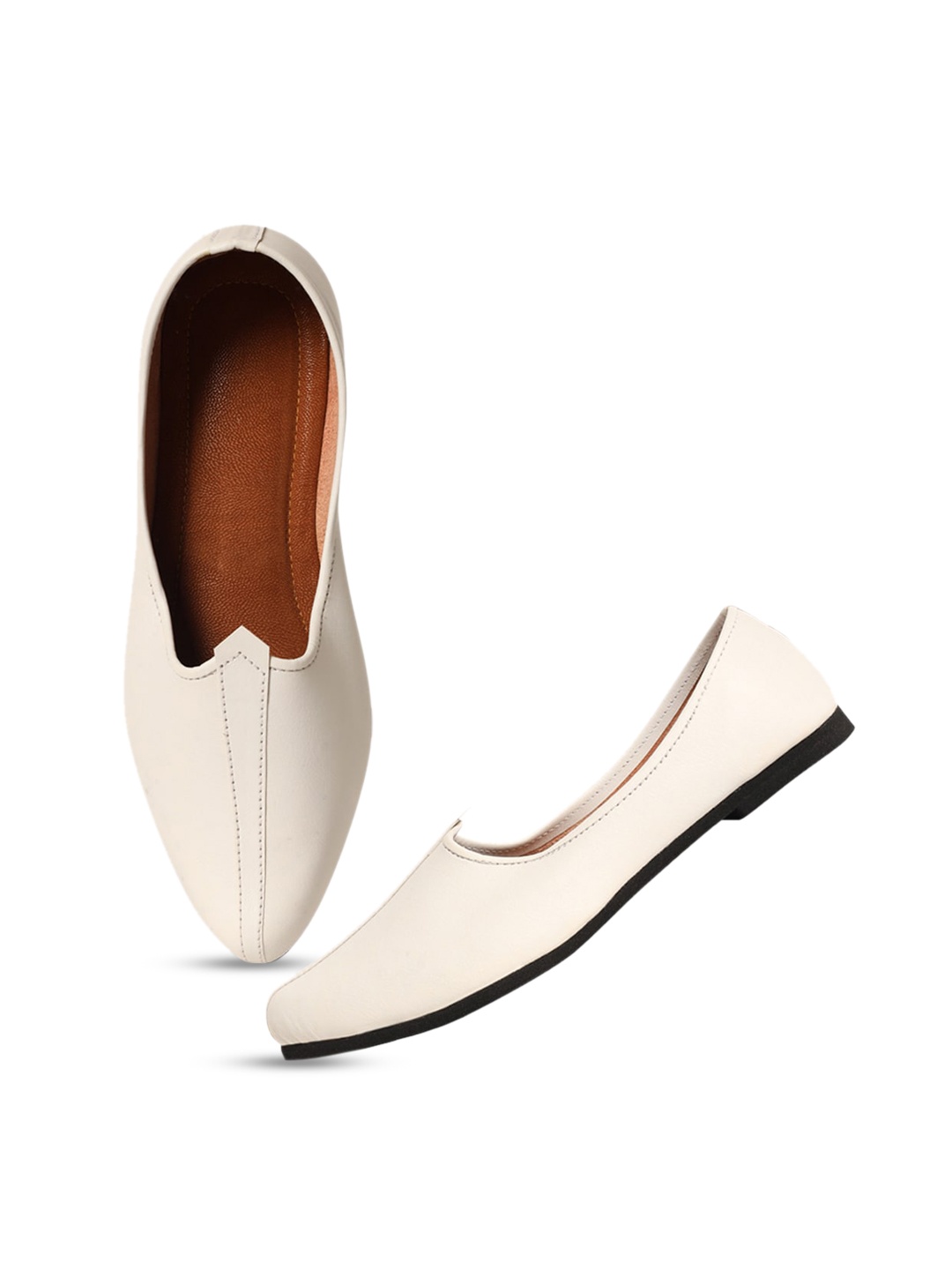 

Aristitch Men Pointed Toe Leather Mojaris, White