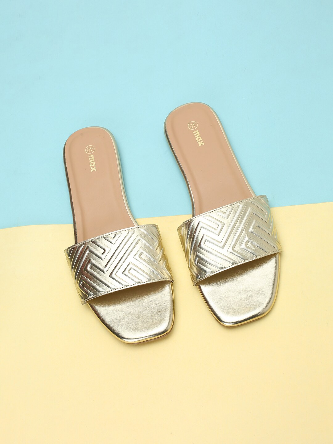 

max Women Textured Open Toe Flats, Gold