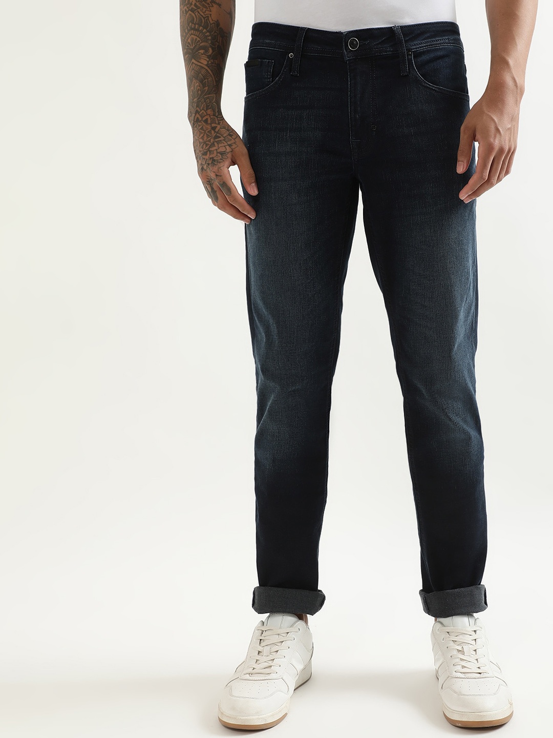 

Antony Morato Men Slim Fit Cotton Light Fade Mid-Rise Stretchable Jeans, Navy blue