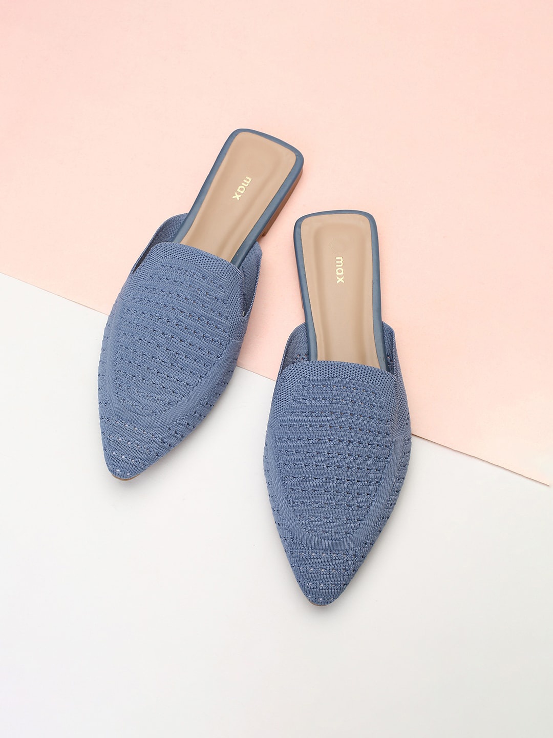 

max Women Pointed Toe Woven Design Flat Mules, Blue