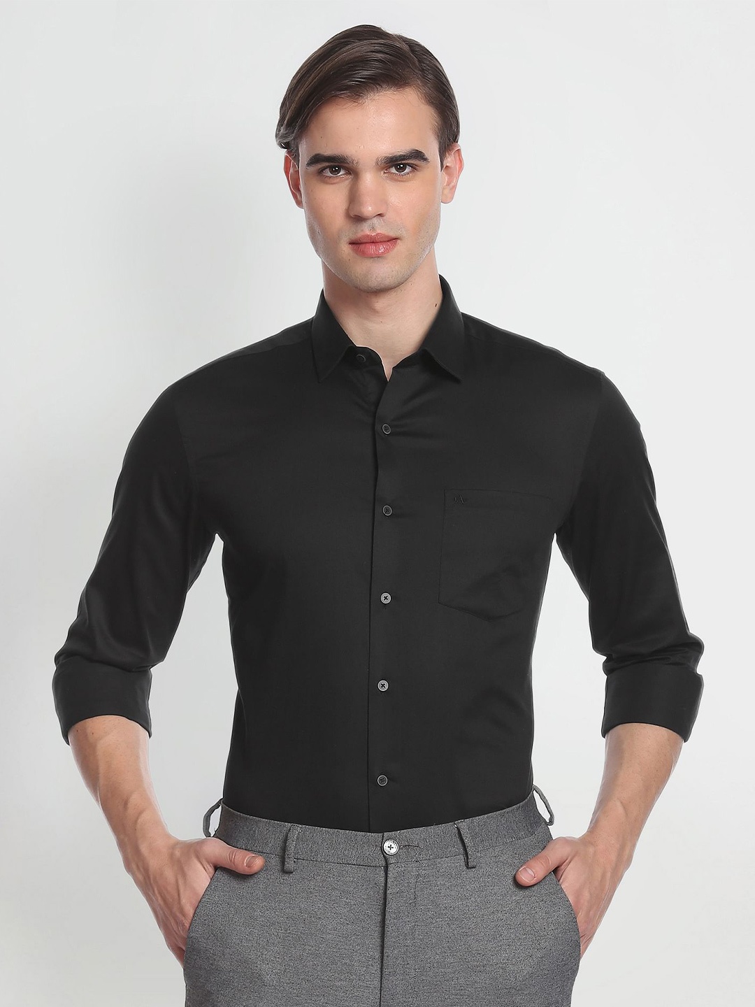 

Arrow Spread Collar Pure Cotton Slim Fit Formal Shirt, Black