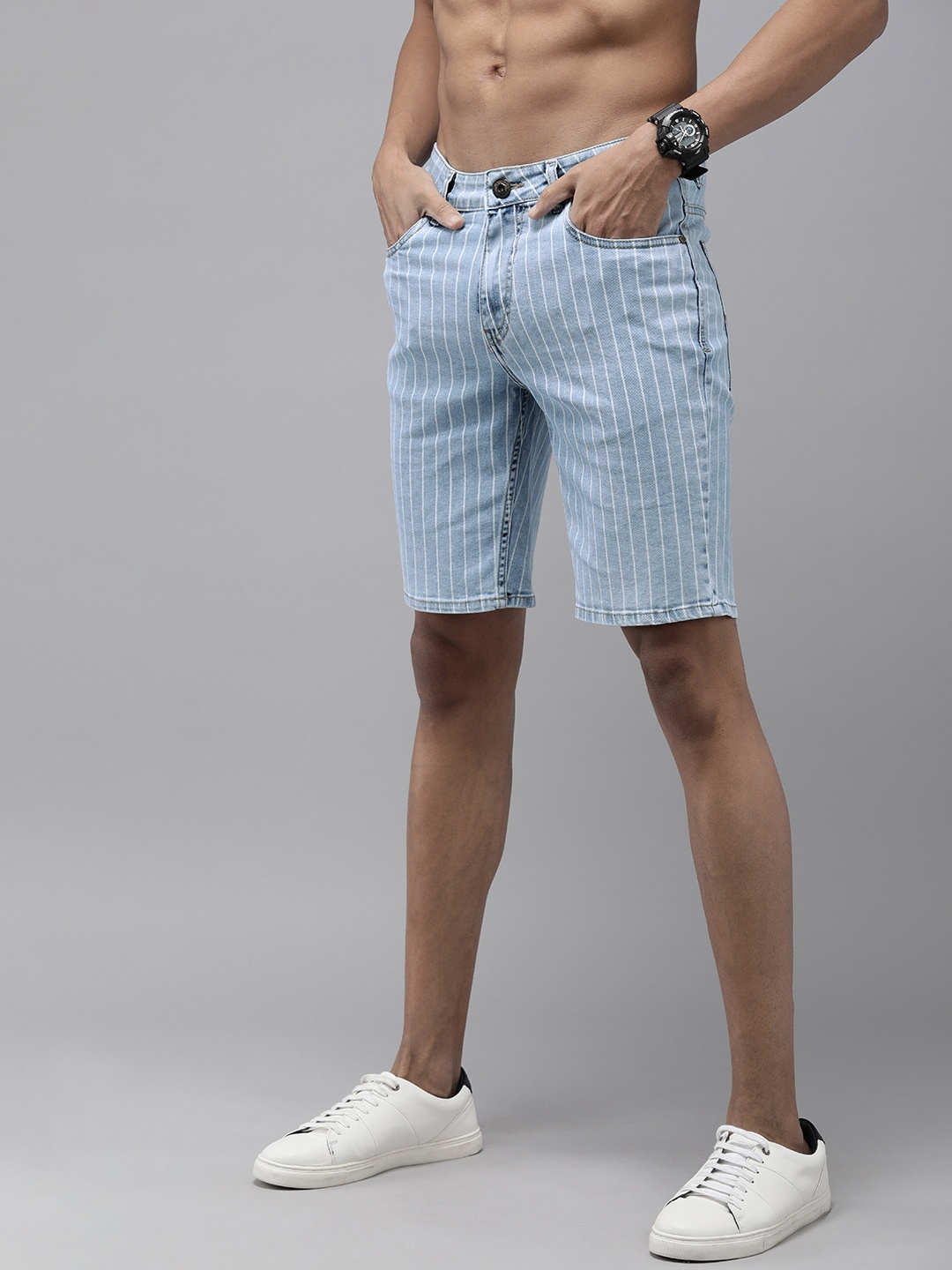 

Roadster Men Striped Denim Shorts, Blue
