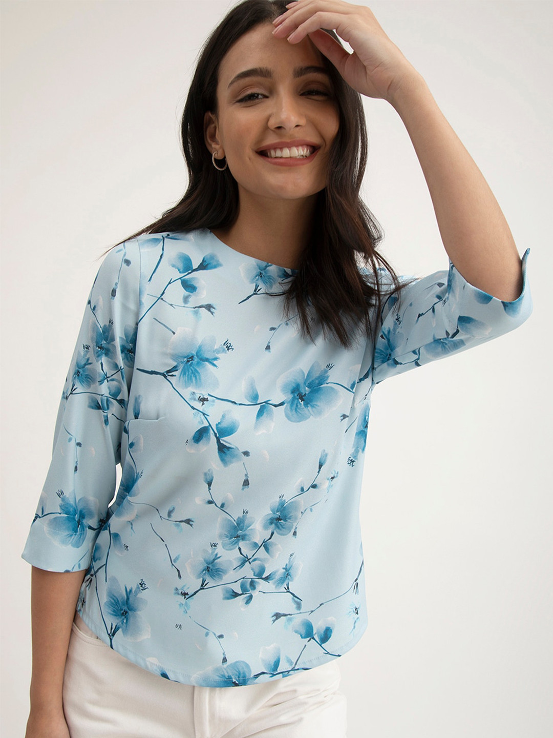 

FableStreet Floral Printed Crew Neck Three-Quarter Sleeves Top, Blue