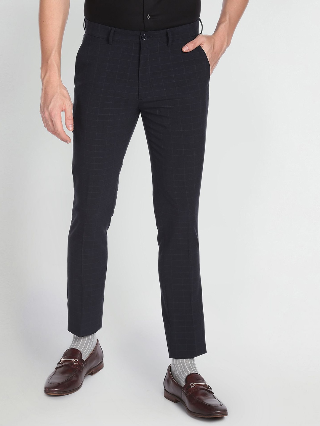 

Arrow New York Men Checked Slim Fit Formal Trousers, Navy blue