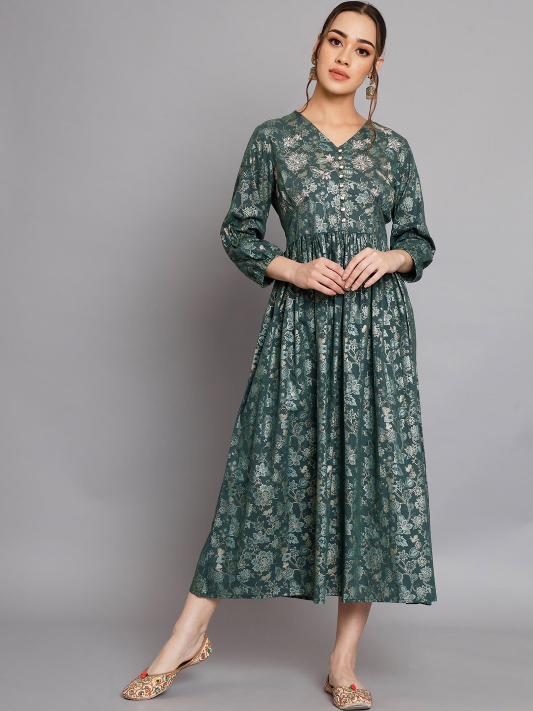 

Silai Bunai Floral Printed Puff Sleeves Anarkali Kurta, Green