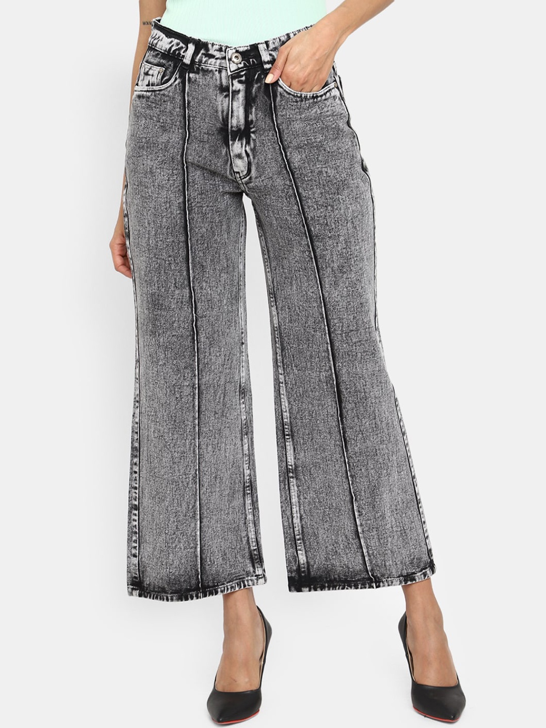 

V-Mart Women Straight Fit Heavy Fade High-Rise Cotton Cropped Jeans, Black