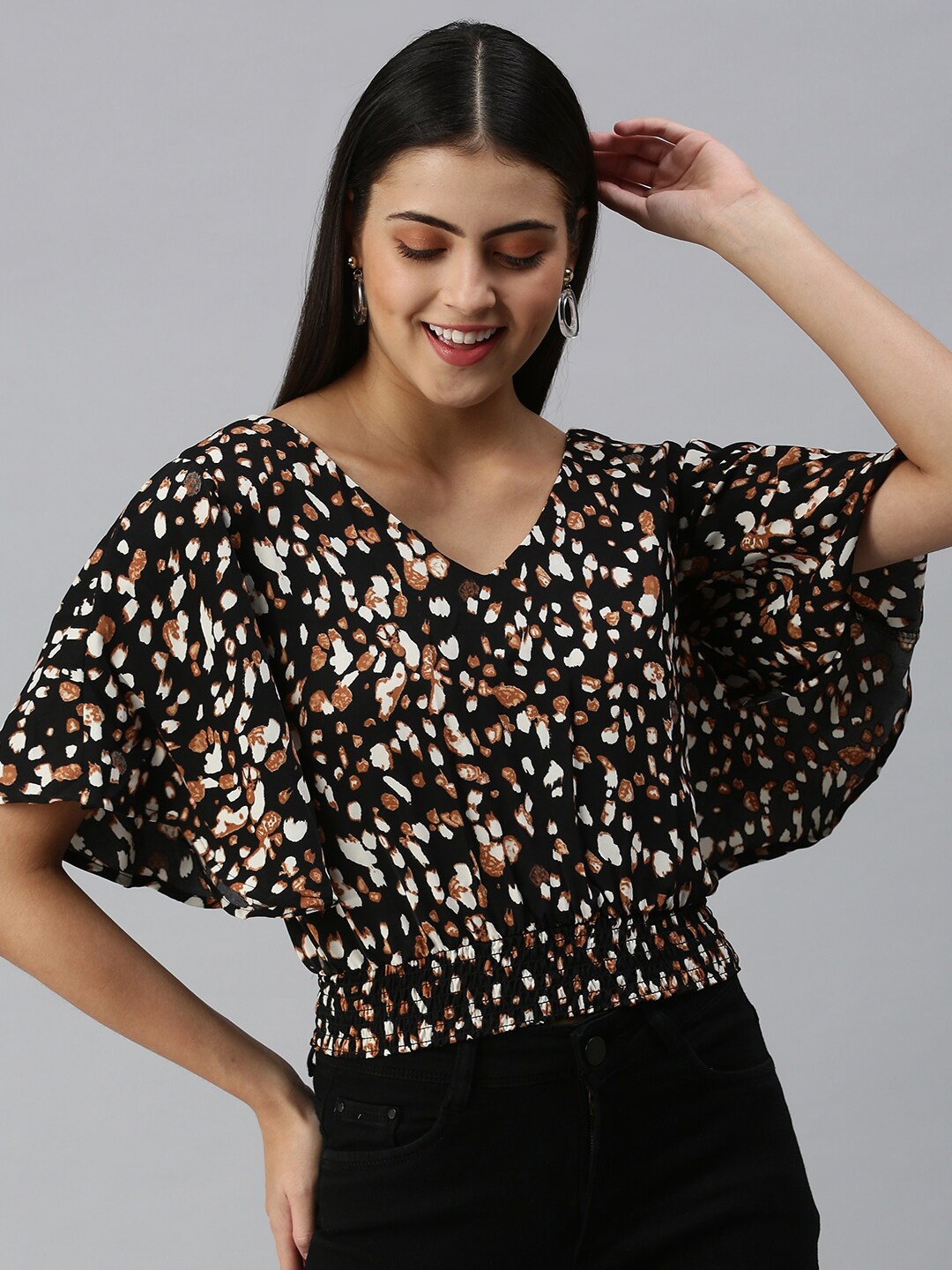 

SHOWOFF Animal Printed Flared Sleeves V-Neck Blouson Crop Top, Black