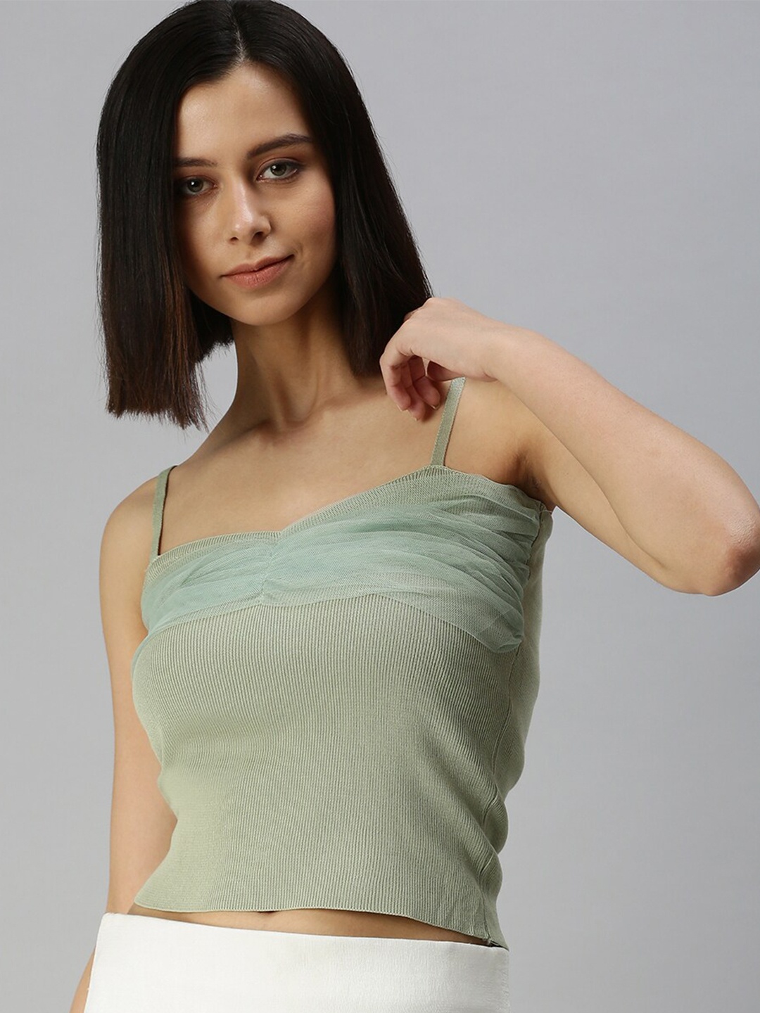 

SHOWOFF Shoulder Straps Regular Crop Top, Green