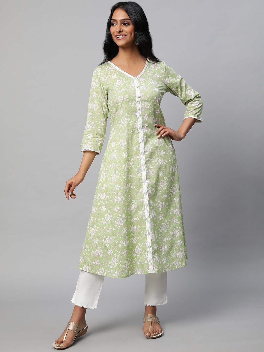 

AURELIA Floral Printed A-Line Pure Cotton Kurta with Trousers, Green