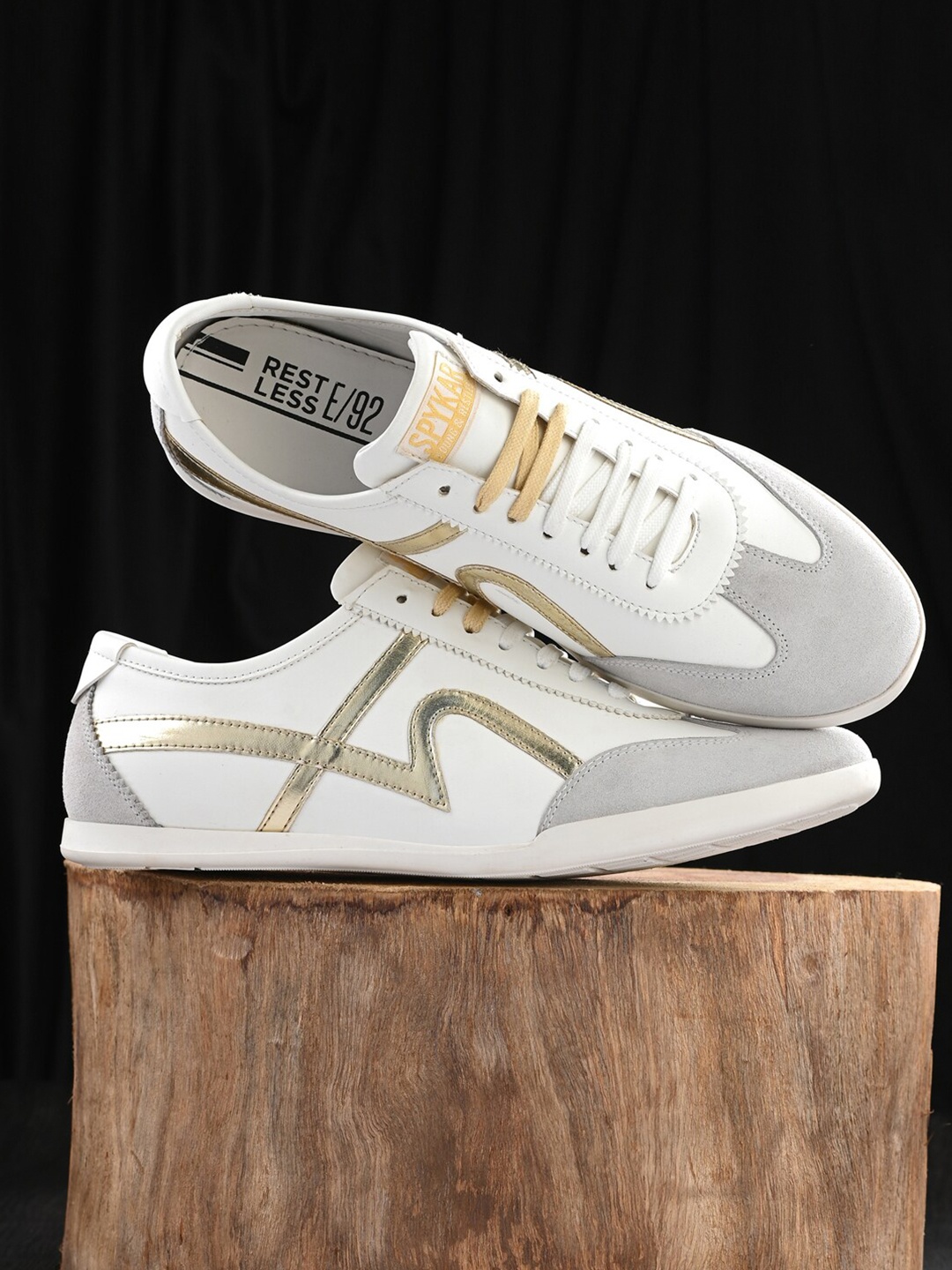 

SPYKAR Men Suede Sneakers, White