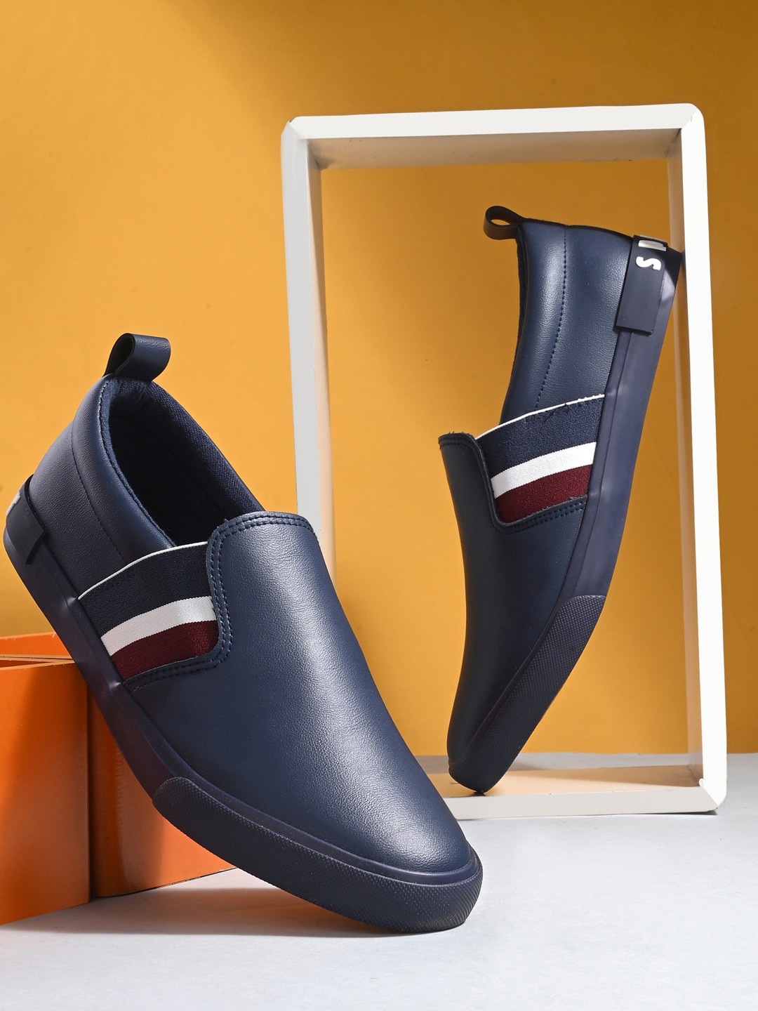 

SPYKAR Men Textured Slip-On Sneakers, Navy blue