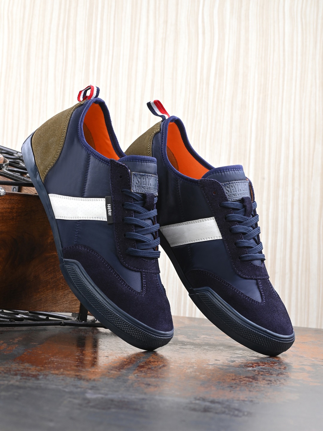 

SPYKAR Men Colourblocked Suede Lace-Up Sneakers, Navy blue