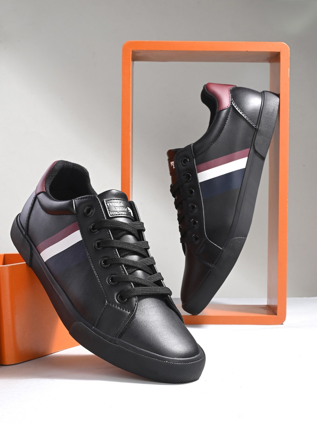 

SPYKAR Men Striped Lace-Up Sneakers, Black